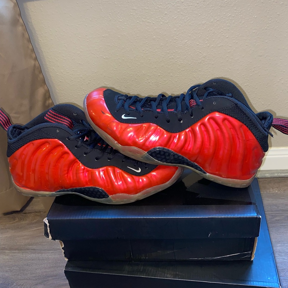 Foamposites Metallic Red